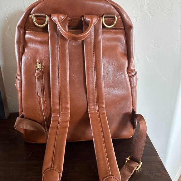 Māden All Day Backpack – Full Size – Very Good Condition – Originally $168 main image 4